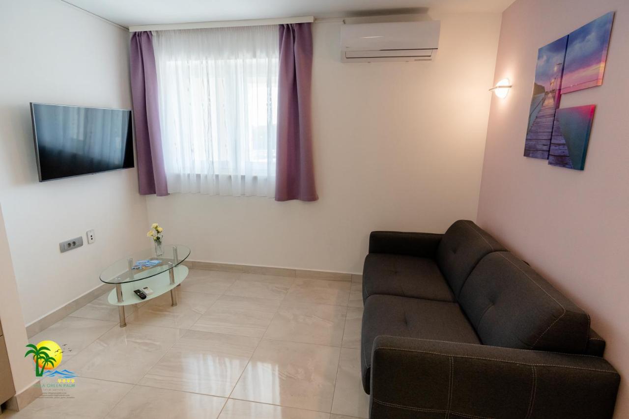 Villa Green Palm เวอร์ซาร์ ภายนอก รูปภาพ