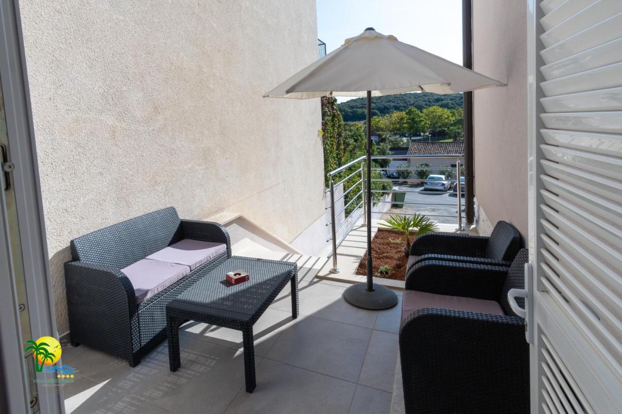 Villa Green Palm เวอร์ซาร์ ภายนอก รูปภาพ